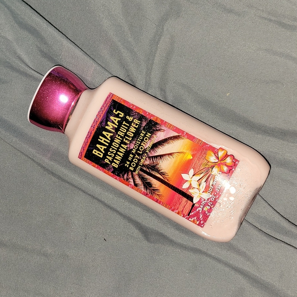 B&BW FS "Bahamas passionfruit & banana flower" scented